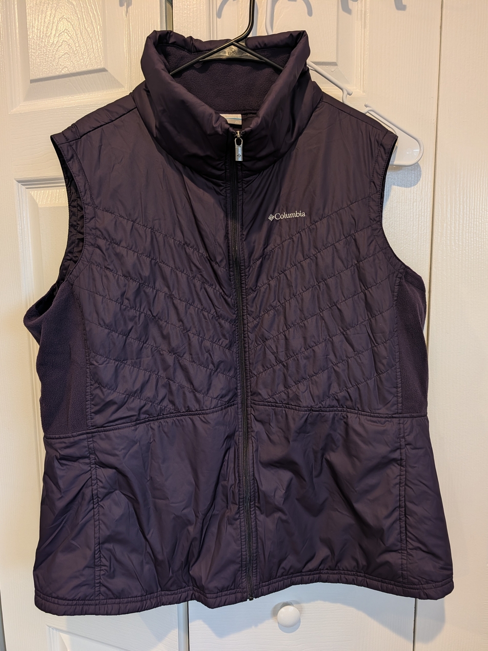 Columbia Women's Dark Purple Quilted Insulated Vest